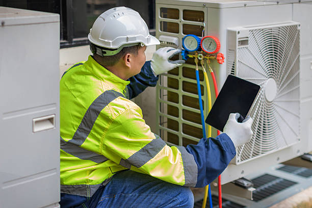 Professional Hvac Installation technician working in Mount Vernon, IA